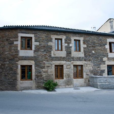 Pension Serrano Sarria Esterno foto