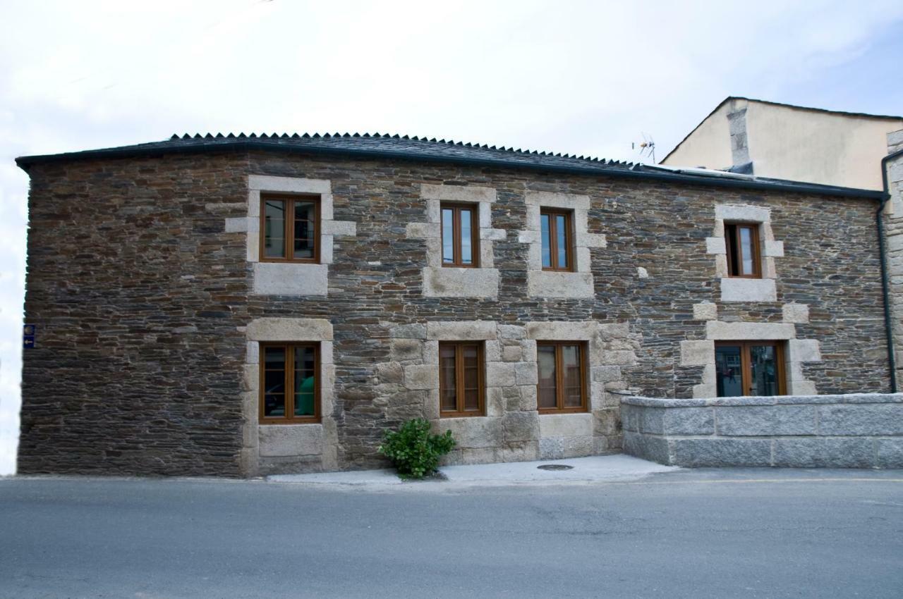 Pension Serrano Sarria Esterno foto