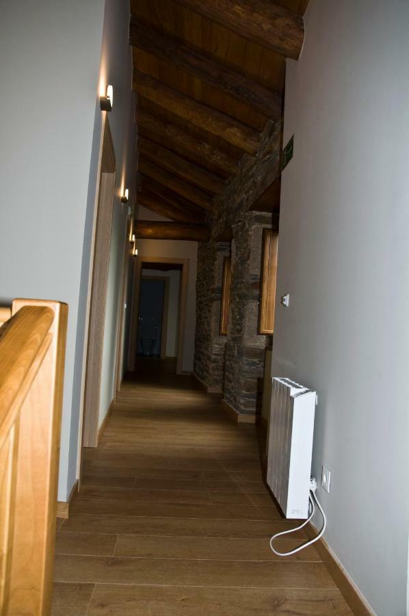 Pension Serrano Sarria Esterno foto
