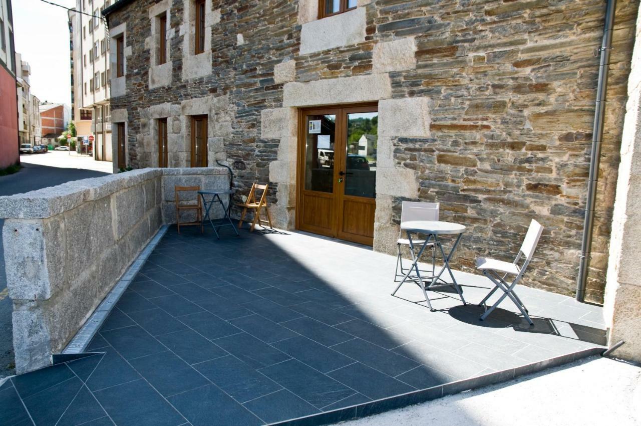 Pension Serrano Sarria Esterno foto
